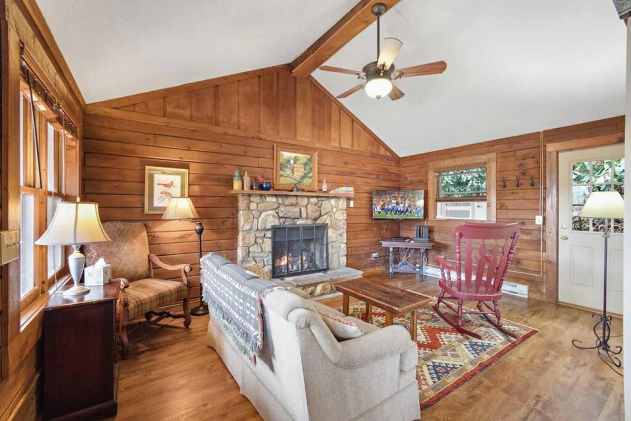 Log Cabin On Peaceful River Blowing Rock Bagian luar foto