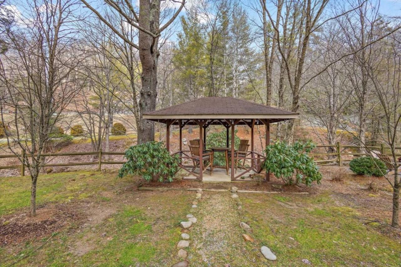Log Cabin On Peaceful River Blowing Rock Bagian luar foto